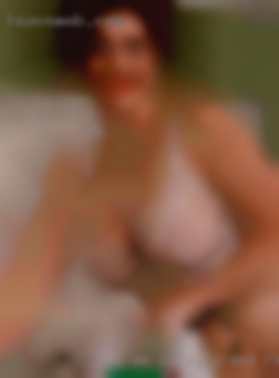 I am curvy and Grand Rapids, Michigan very  feminine.